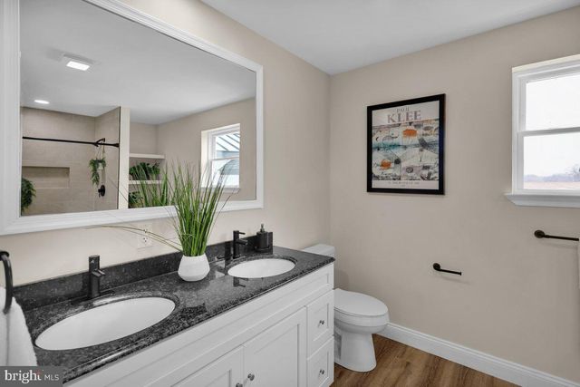 258 W FAIRVIEW AVE, Marietta, PA 17547