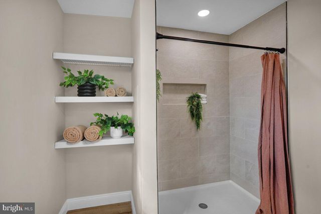 258 W FAIRVIEW AVE, Marietta, PA 17547