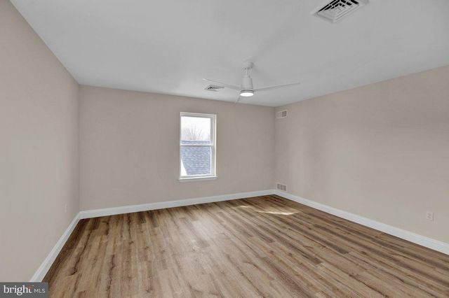 258 W FAIRVIEW AVE, Marietta, PA 17547