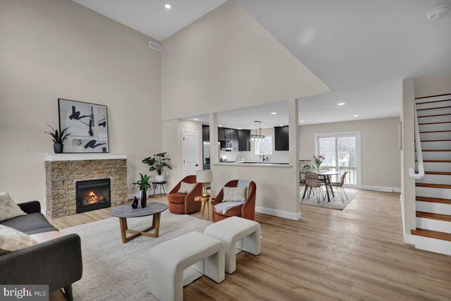 258 W FAIRVIEW AVE, Marietta, PA 17547