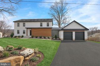 258 W FAIRVIEW AVE, Marietta, PA 17547