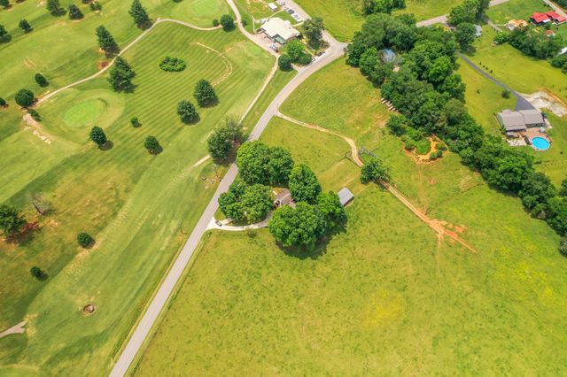 1364 Country Club Rd, Sparta, TN 38583