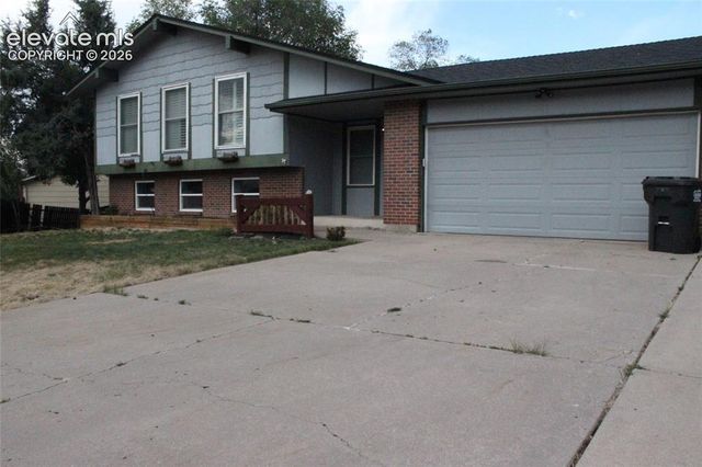 5055 Picket Drive, Colorado Springs, CO 80918