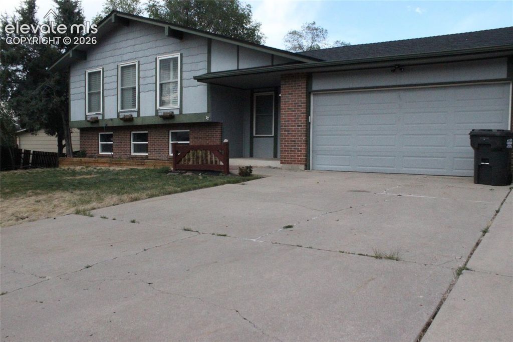 5055 Picket Drive, Colorado Springs, CO 80918 — photo 4