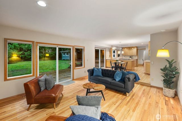 18412 NE 192nd Street, Woodinville, WA 98077