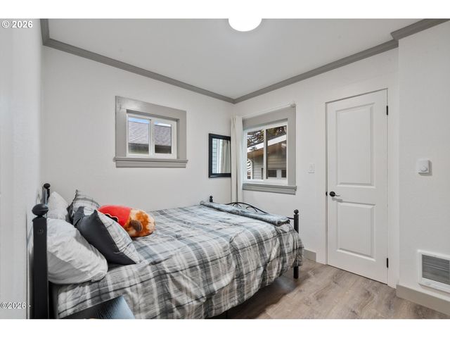 409 DEL MONTE Ave, Tillamook, OR 97141