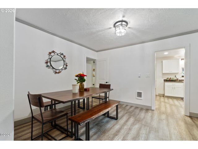 409 DEL MONTE Ave, Tillamook, OR 97141