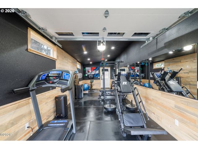 409 DEL MONTE Ave, Tillamook, OR 97141