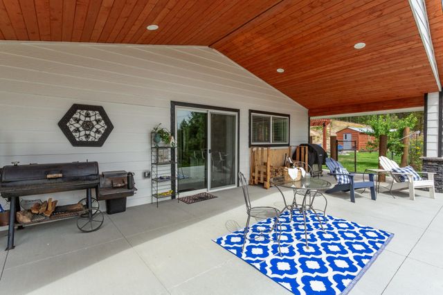 5475 Peggy Way, Deer Park, WA 99006