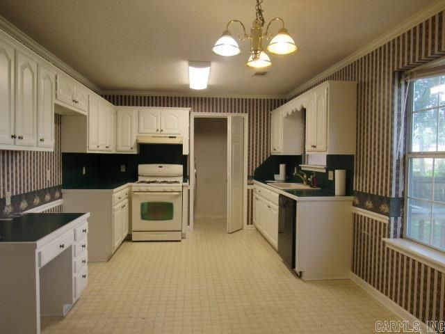 34 Bent Tree Drive, Cabot, AR 72023