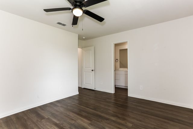 2906 Emma Lane, Mabank, TX 75147