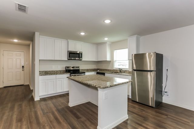 2906 Emma Lane, Mabank, TX 75147