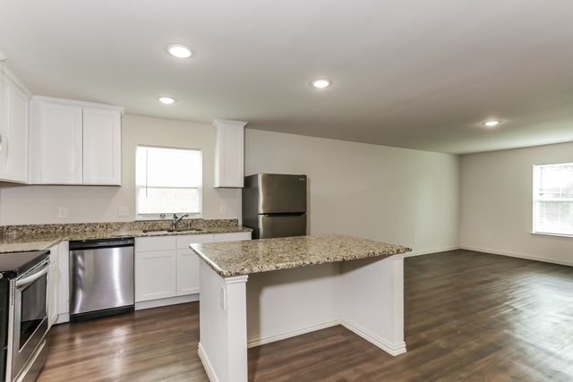 2906 Emma Lane, Mabank, TX 75147