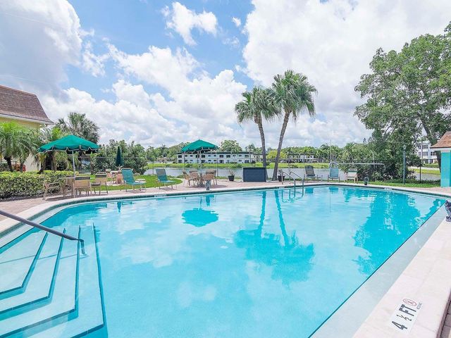 1662 S LAKE AVENUE 6, Clearwater, FL 33756