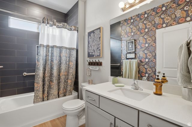 726 S SCHOOL HOUSE RD, Saratoga Springs, UT 84045