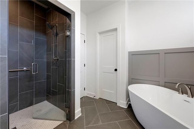 17404 Gillette Street, Overland Park, KS 66221