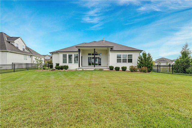 17404 Gillette Street, Overland Park, KS 66221