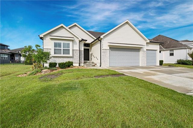 17404 Gillette Street, Overland Park, KS 66221