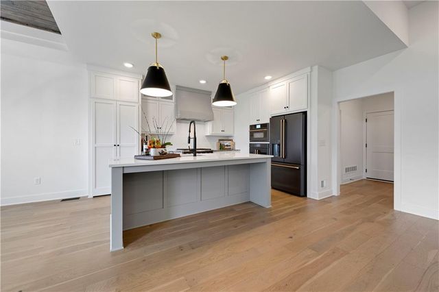 17404 Gillette Street, Overland Park, KS 66221