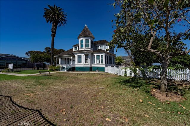 2614 Florida C, Huntington Beach, CA 92648
