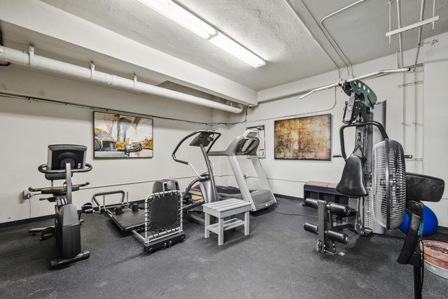 2615 Park Avenue 513, Minneapolis, MN 55407