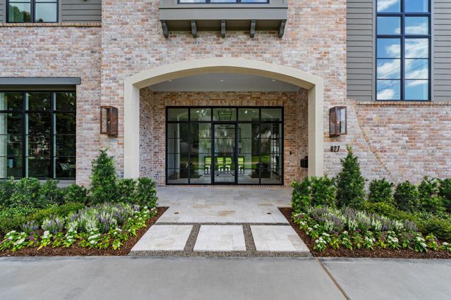827 Rocky River Road, Houston, TX 77056