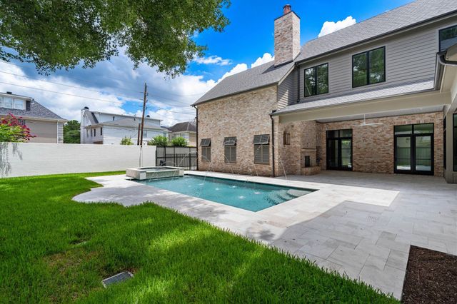 827 Rocky River Road, Houston, TX 77056