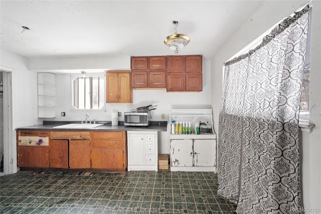 17178 Eureka Street, Detroit, MI 48212