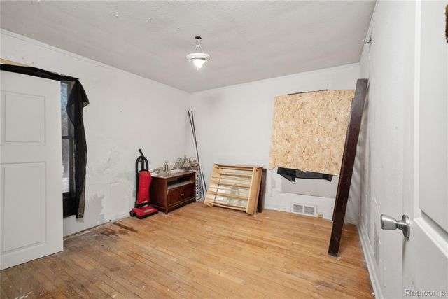 17178 Eureka Street, Detroit, MI 48212