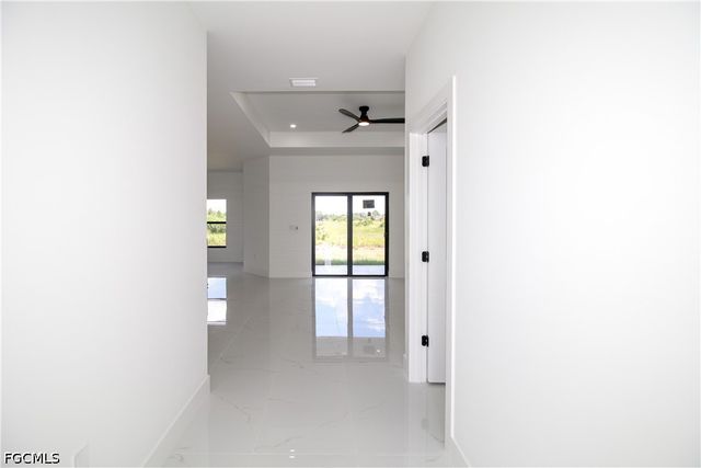 943 Commodore ST, Lehigh Acres, FL 33974