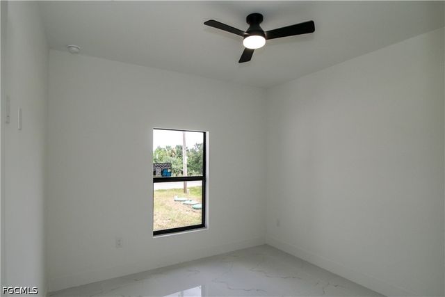 943 Commodore ST, Lehigh Acres, FL 33974