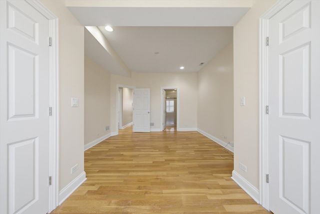 4742 N Sawyer Avenue 2, Chicago, IL 60625