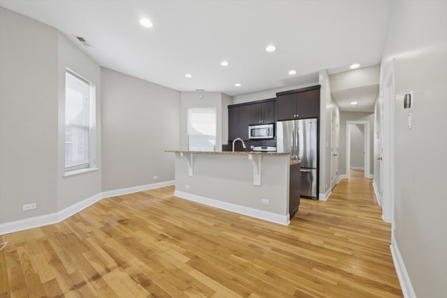 4742 N Sawyer Avenue 2, Chicago, IL 60625