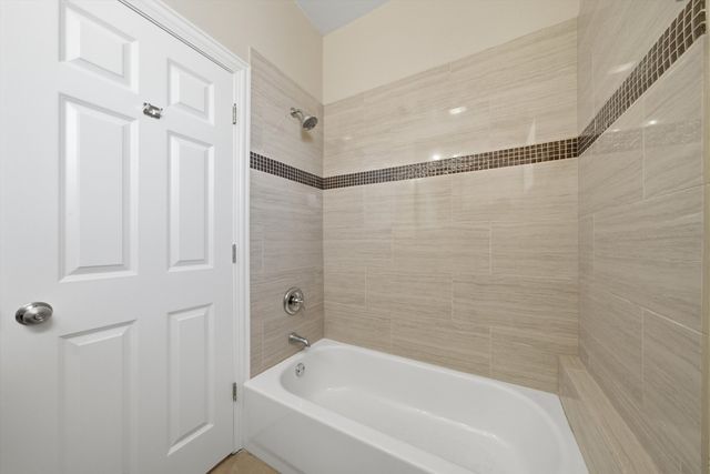 4742 N Sawyer Avenue 2, Chicago, IL 60625