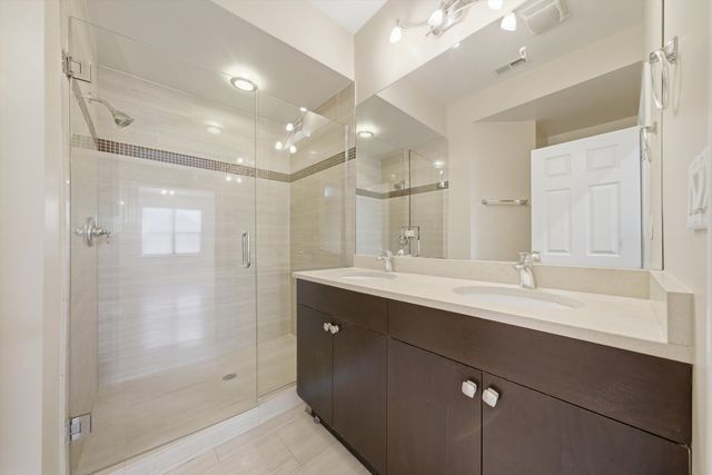 4742 N Sawyer Avenue 2, Chicago, IL 60625