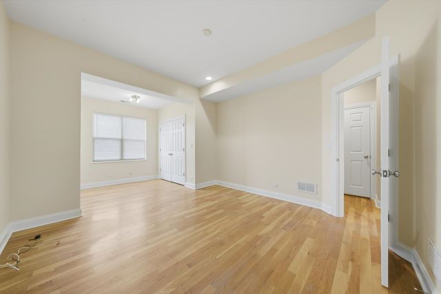 4742 N Sawyer Avenue 2, Chicago, IL 60625