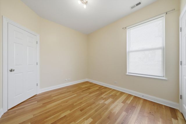 4742 N Sawyer Avenue 2, Chicago, IL 60625