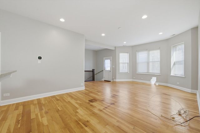 4742 N Sawyer Avenue 2, Chicago, IL 60625