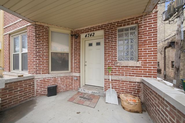 4742 N Sawyer Avenue 2, Chicago, IL 60625