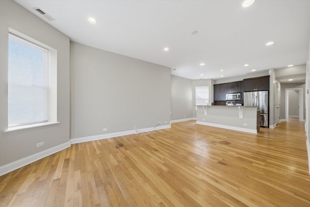 4742 N Sawyer Avenue 2, Chicago, IL 60625