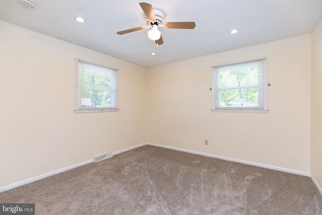 1837 SAW MILL DR, Wilmington, DE 19810