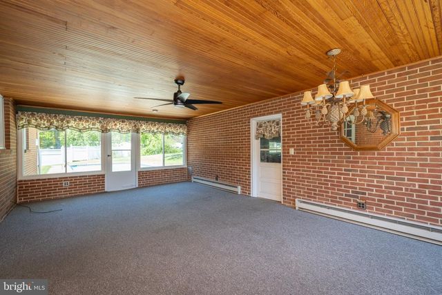 1837 SAW MILL DR, Wilmington, DE 19810