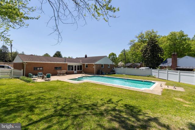 1837 SAW MILL DR, Wilmington, DE 19810