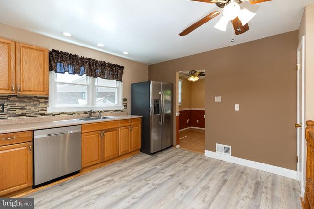1837 SAW MILL DR, Wilmington, DE 19810