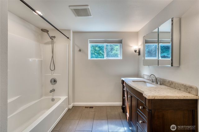 2930 Cascade Trail, Bremerton, WA 98310