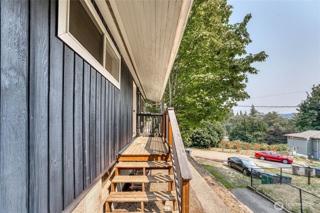 2930 Cascade Trail, Bremerton, WA 98310