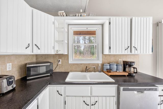 22597 Tamarack Road, Howard City, MI 49329