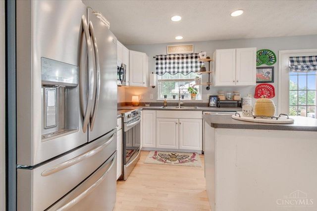 42 Ridge Wood Drive, Monroe, OH 45050