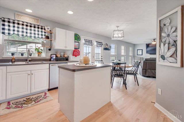 42 Ridge Wood Drive, Monroe, OH 45050