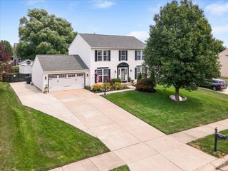 42 Ridge Wood Drive, Monroe, OH 45050